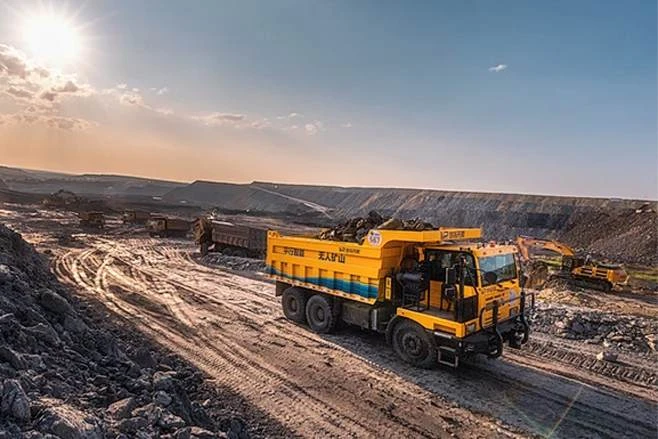 How to Solve the Challenges of Mining Truck Transportation Supervision? Logistics Security Locks Provide the Answer.